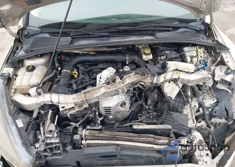 2017 Ford Focus Se z USA, uszkodzony, nr VIN 1FADP3FE8HL290456